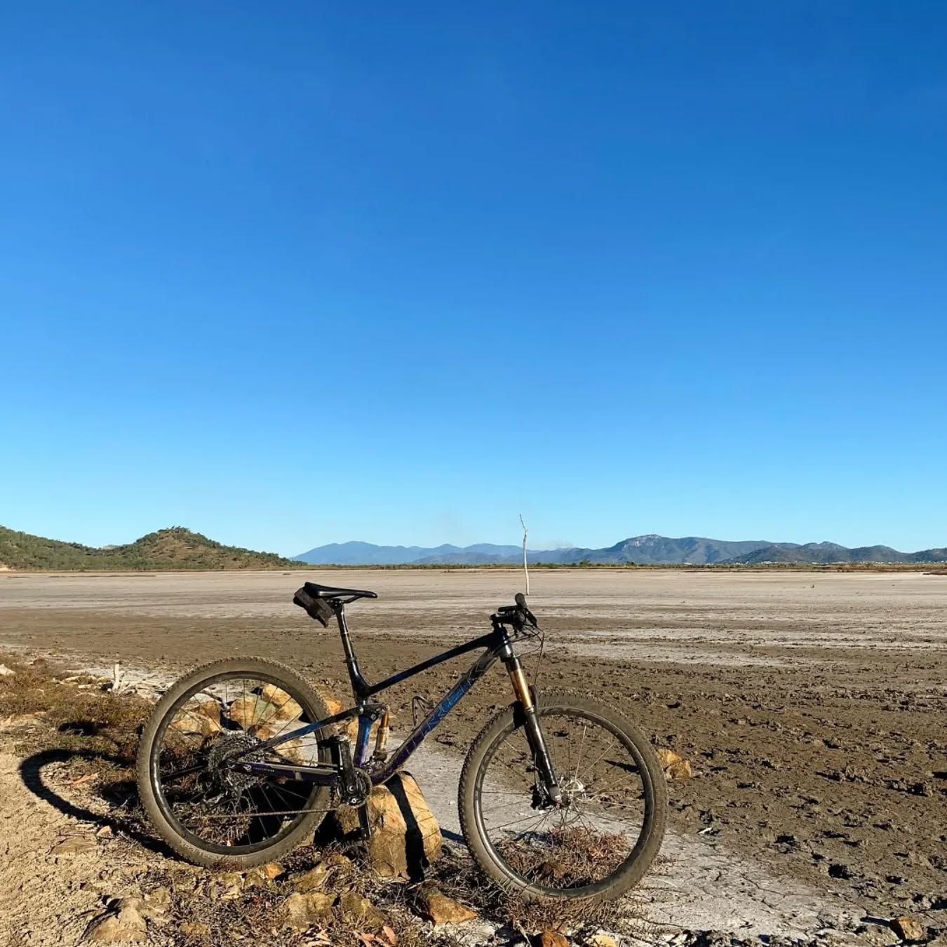 Riding around on a wasteland on a sunny afternoon 😎😎😎
